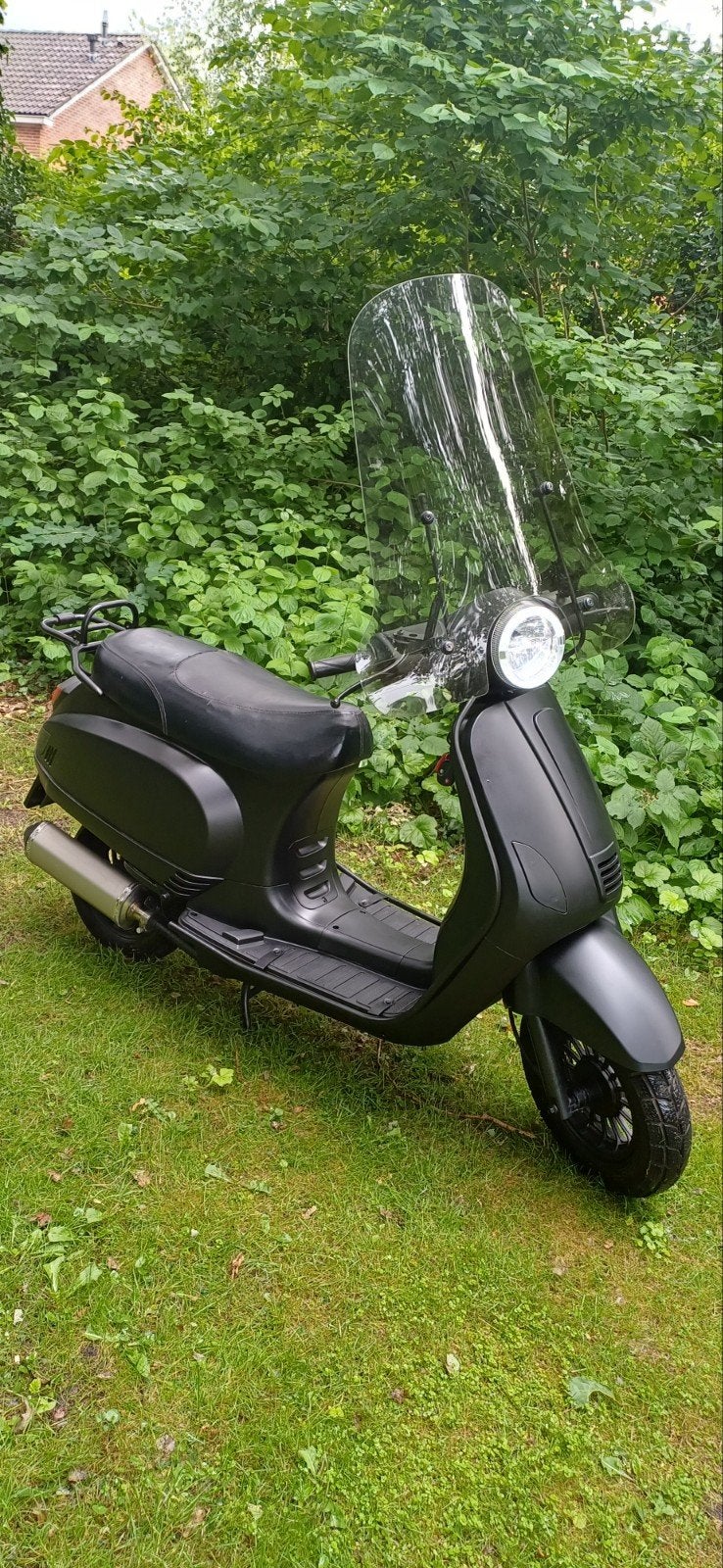 Scooter TURBO RL 50.  Zie foto's.    Blacksmoke, Fietsen en Brommers, Brommeronderdelen | Scooters, Ophalen, Zo goed als nieuw