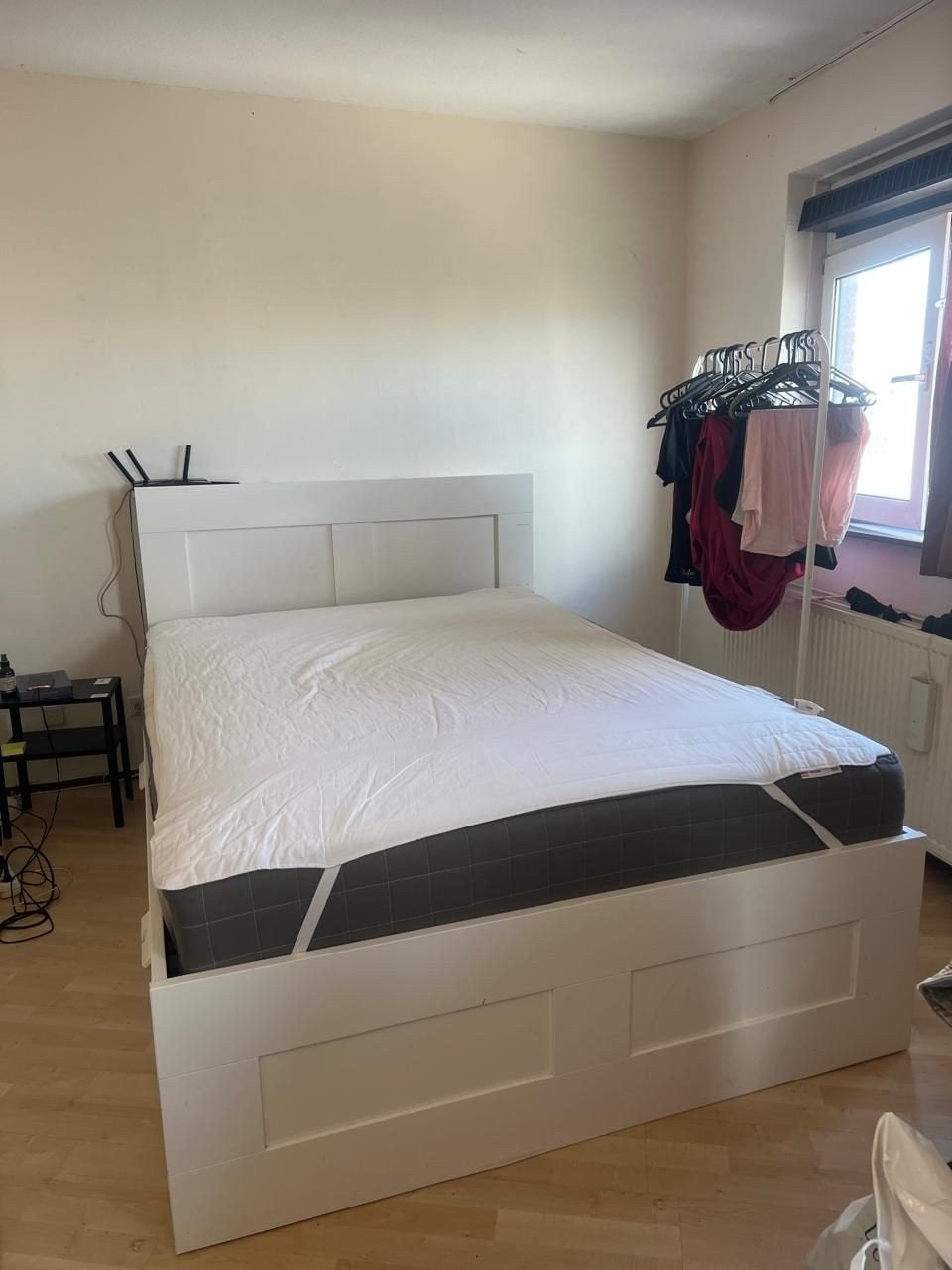 IKEA BRIMNES Bedframe met opbergruimte + HÖVÅG matras, Gebruikt, Wit, Tweepersoons, Hout