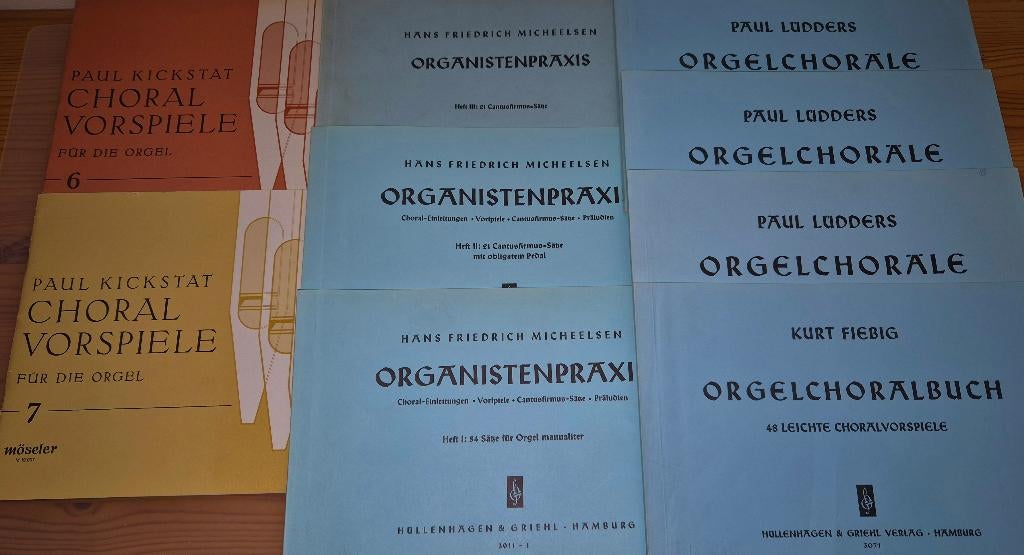 SET VAN 9 BUNDELS MET KORTE KORAALVOORSPELEN VOOR ORGEL, Orgel, Gebruikt, Ophalen of Verzenden, Thema