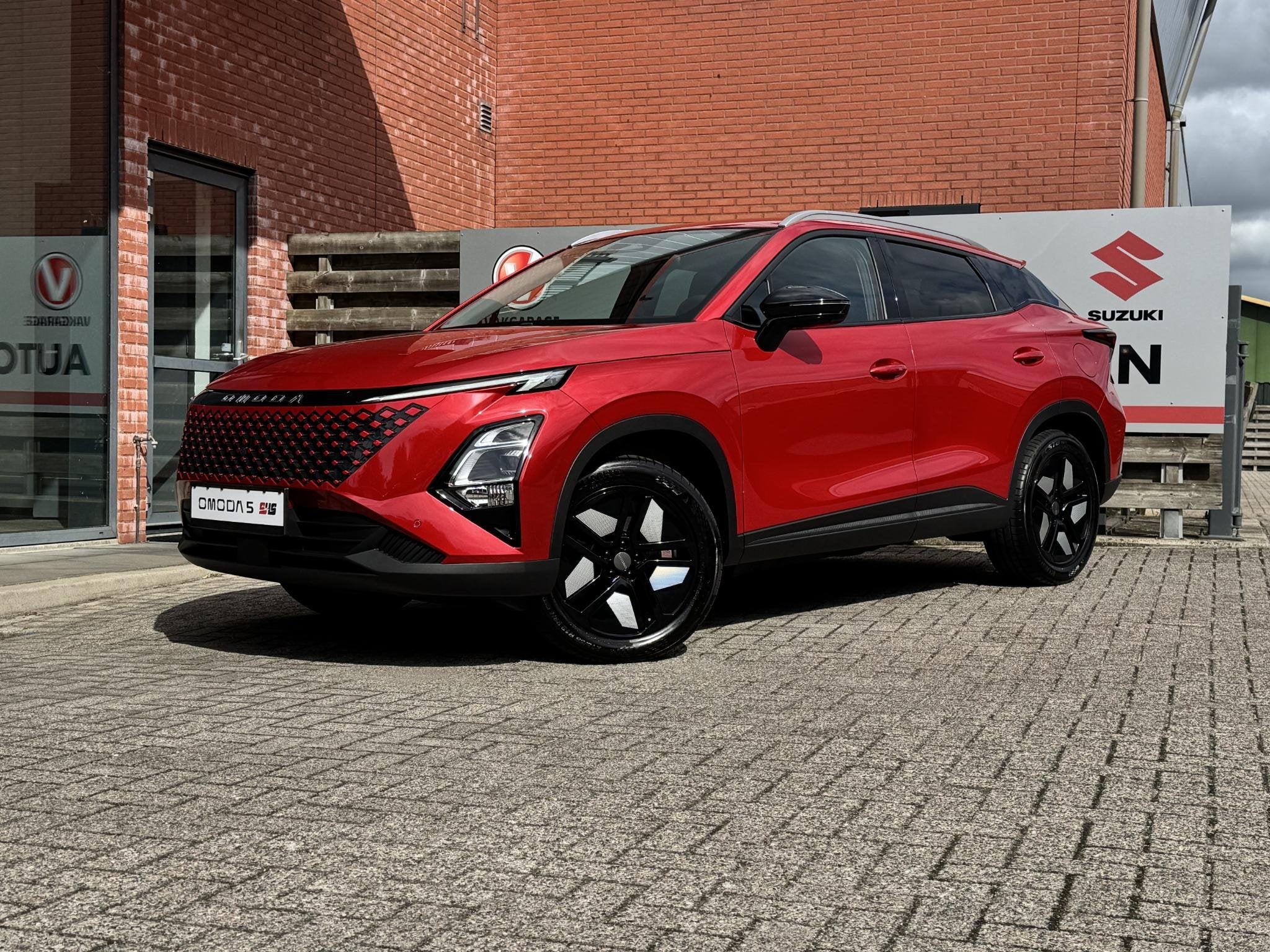 Omoda 5 1.5 T-GDi SHS-H Premium 360 Camera, Schuif/kanteldak, Auto's, 4 cilinders, 2 kWh, Nieuw, Hybride Elektrisch/Benzine