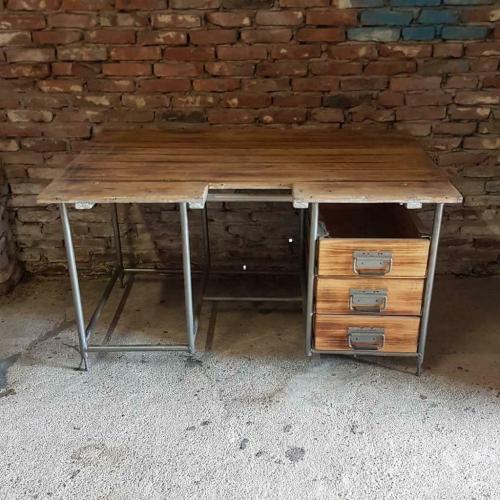 Werkplek, werktafel, werkbank, bureau uit het Oostblok, Ophalen, Gebruikt, 95 cm, Nvt