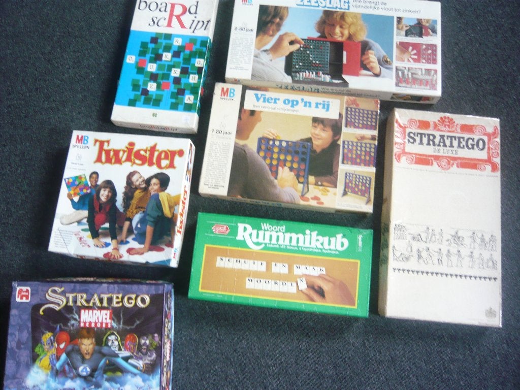 Stratego; Scrabble (board script) - Rummikub woord; zeeslag, Hobby en Vrije tijd, Gezelschapsspellen | Bordspellen, Een of twee spelers