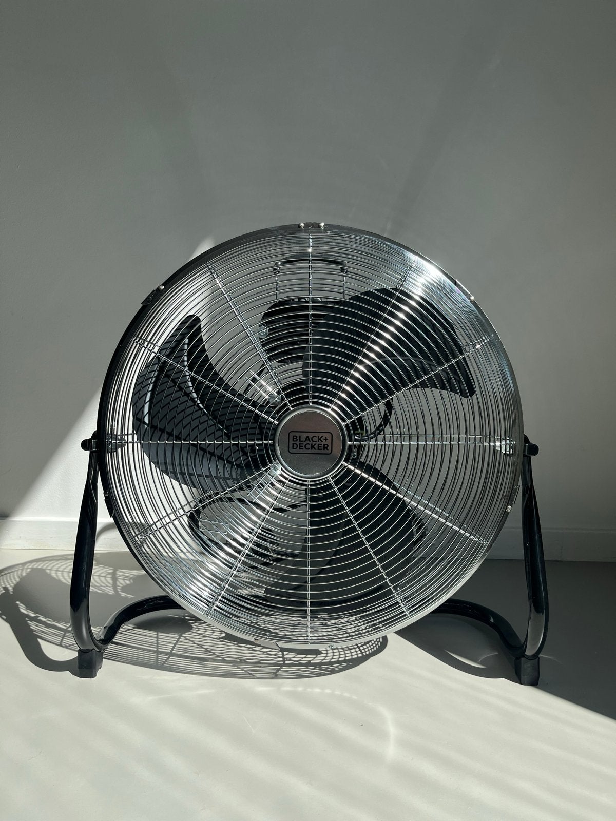 Nieuwe Black+Decker Vloerventilator(en) 120W 9 Stuks, Witgoed en Apparatuur, Ventilatoren, Ophalen of Verzenden, Nieuw, Vloerventilator