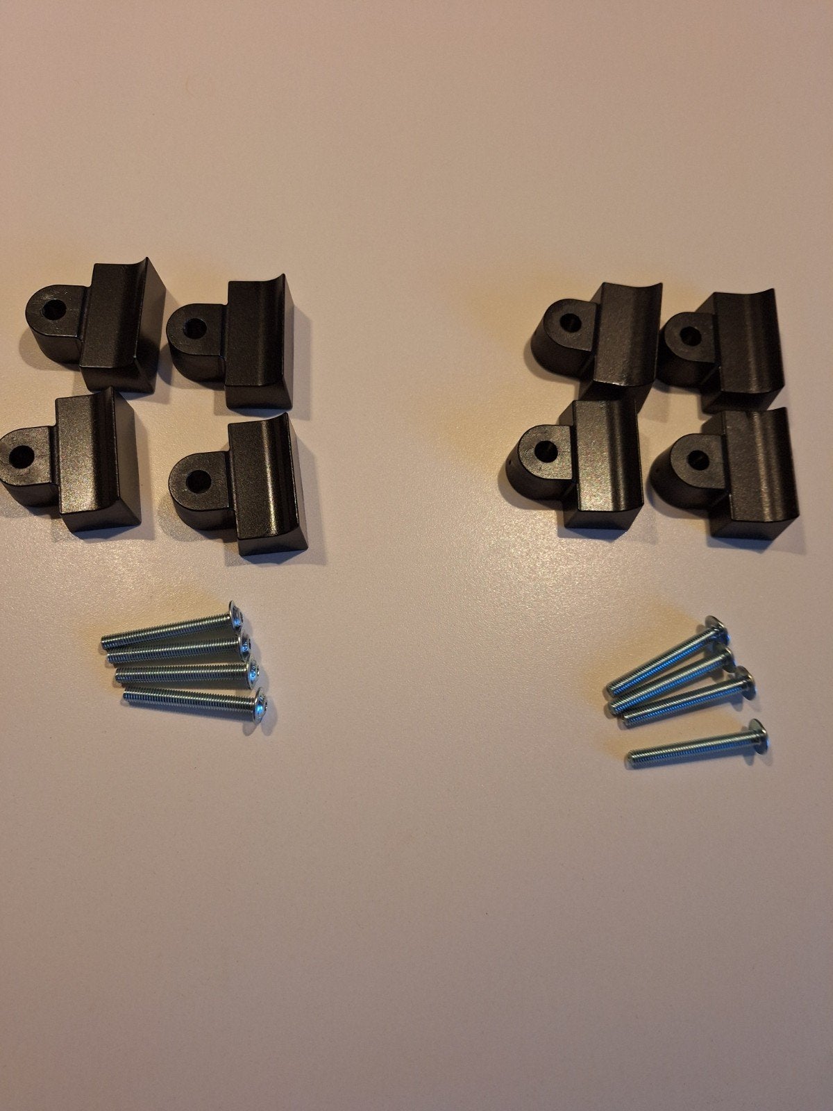 2X - Artifort Shark stoelverhogers (1.5 cm) voor vierpoot on, Huis en Inrichting, Kunststof, Twee, Zwart, Ophalen of Verzenden
