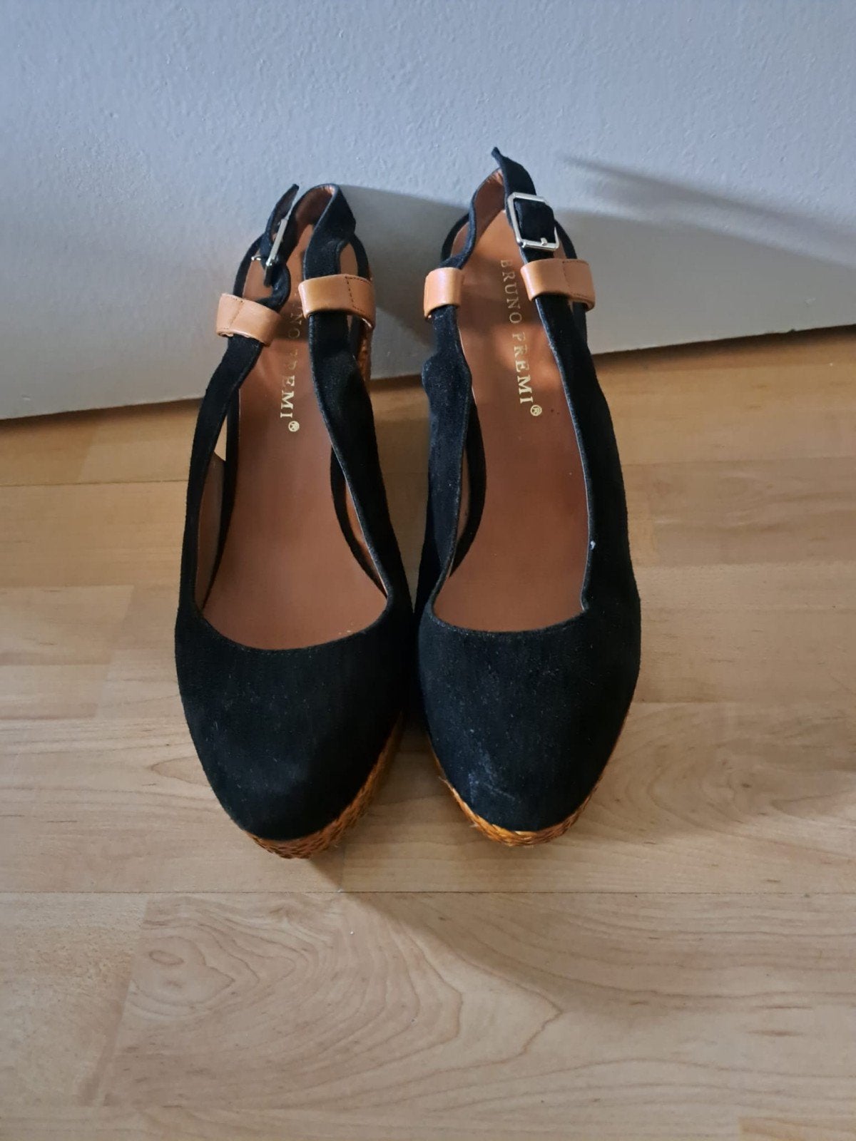 te koop nette sleehak schoenen, Ophalen of Verzenden, Zo goed als nieuw, Zwart, Sneakers of Gympen