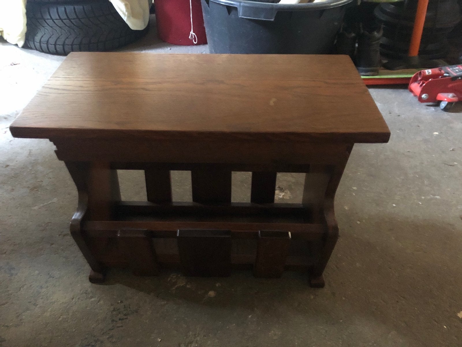 Massief eiken bijzettafel met lectuurbak en lade, Minder dan 45 cm, Minder dan 55 cm, Gebruikt, Ophalen of Verzenden
