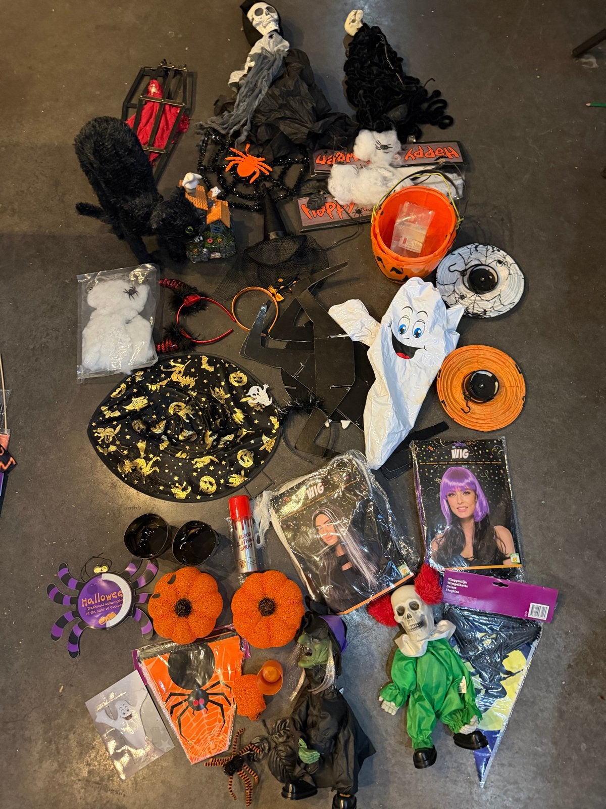 Halloween Decoratie en Kostuum 15 pakken, Ophalen of Verzenden, Zo goed als nieuw, Versiering, Halloween of Griezel