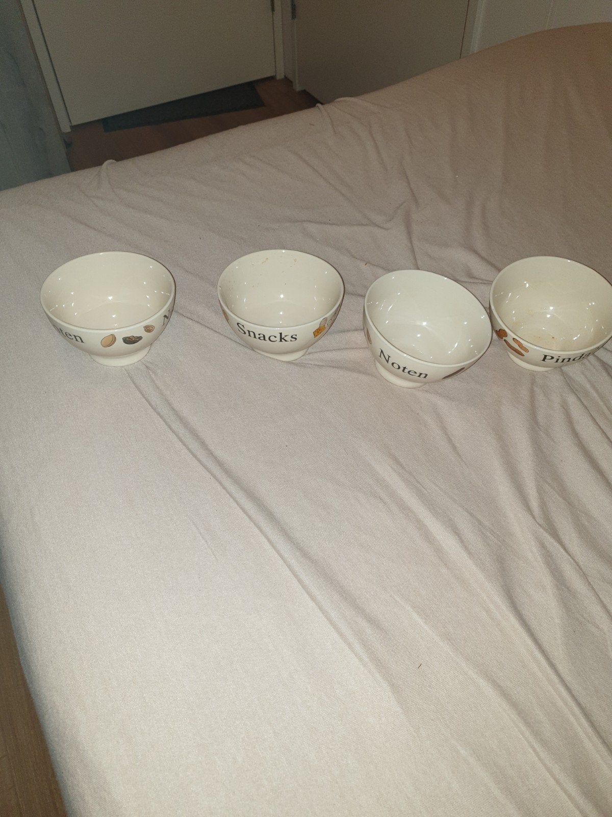 4 King Nuts Raaphorst schaaltjes voor snacks/noten, Ophalen, Gebruikt, Porselein of Keramiek, Schaal