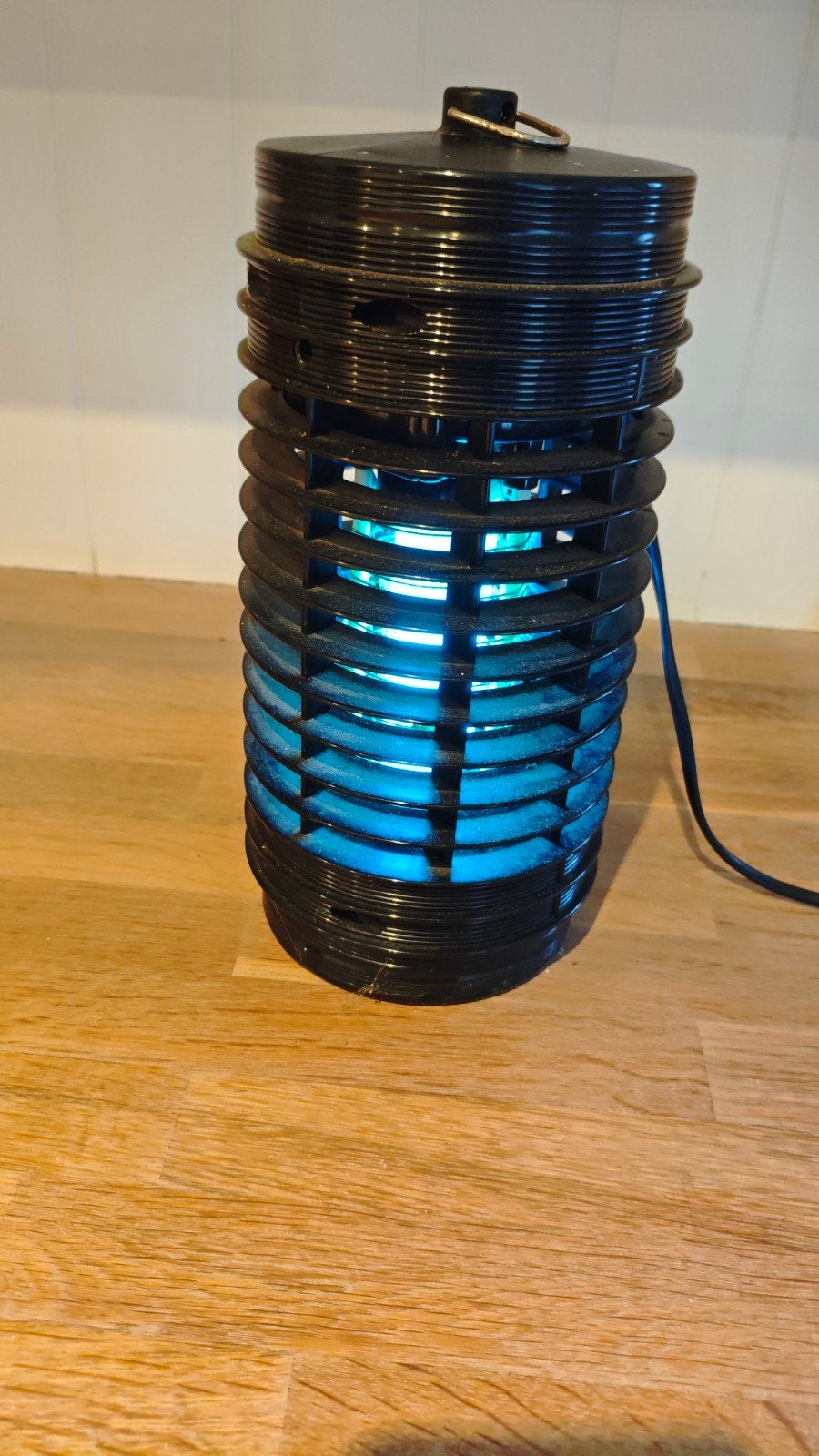 Elektrische insectenverdelger met UV-licht, Ophalen, Gebruikt