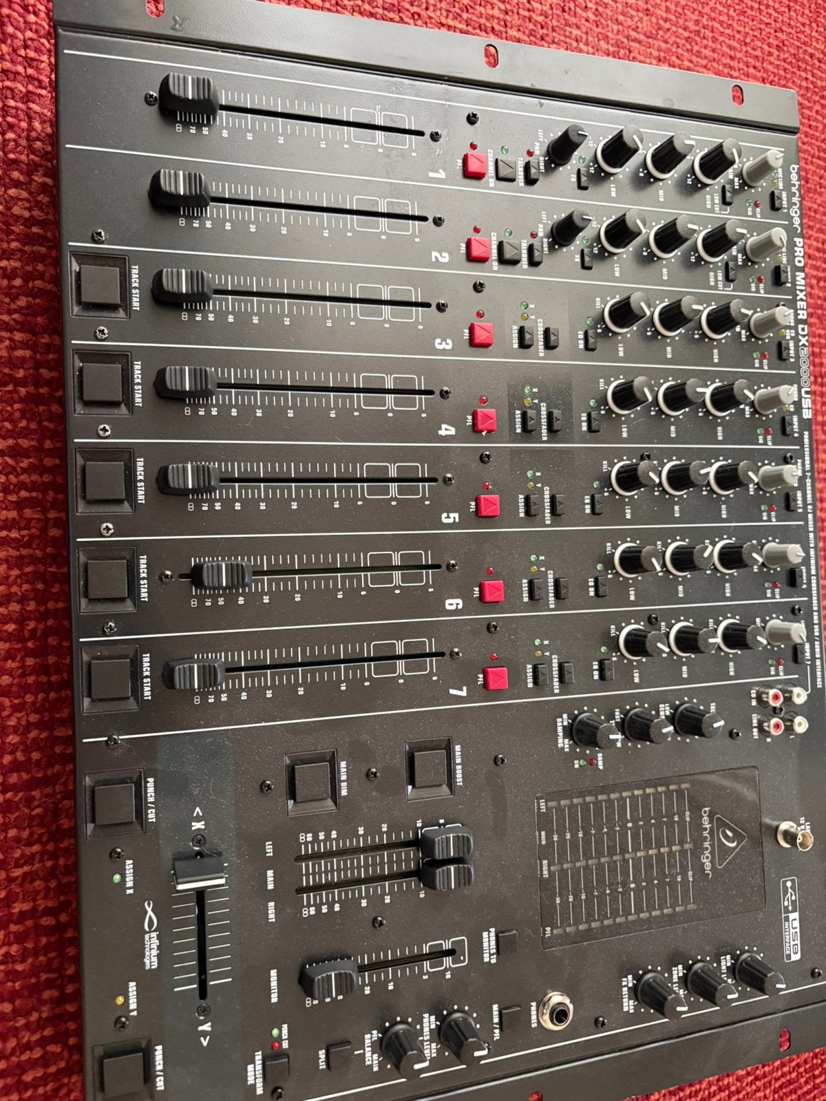Te koop een zo goed als niewe behringer dx2000usb, Ophalen of Verzenden, Zo goed als nieuw