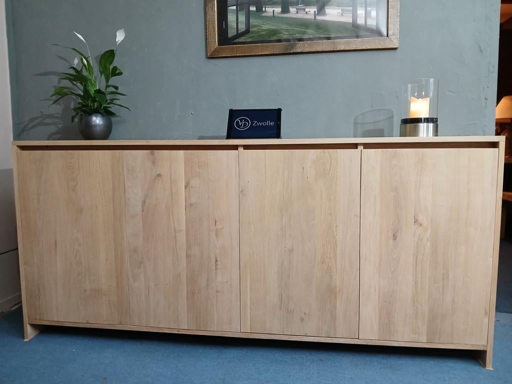 Strak greeploos dressoir op maat van massief eiken laden opt, Huis en Inrichting, Kasten | Dressoirs, Met deur(en), 150 tot 200 cm