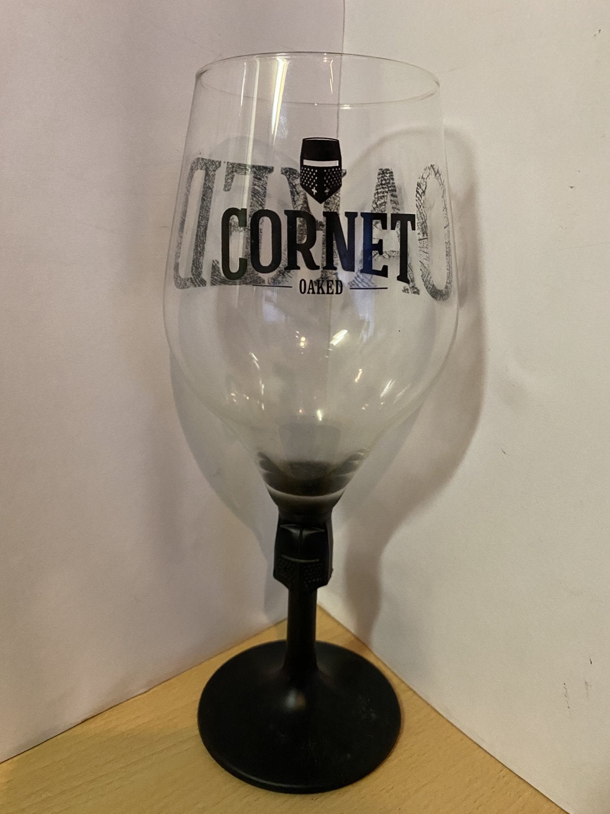 Cornet bierglas limited edition - zwarte voet, Verzamelen, Biermerken, Zo goed als nieuw, Glas of Glazen, Overige merken, Ophalen of Verzenden