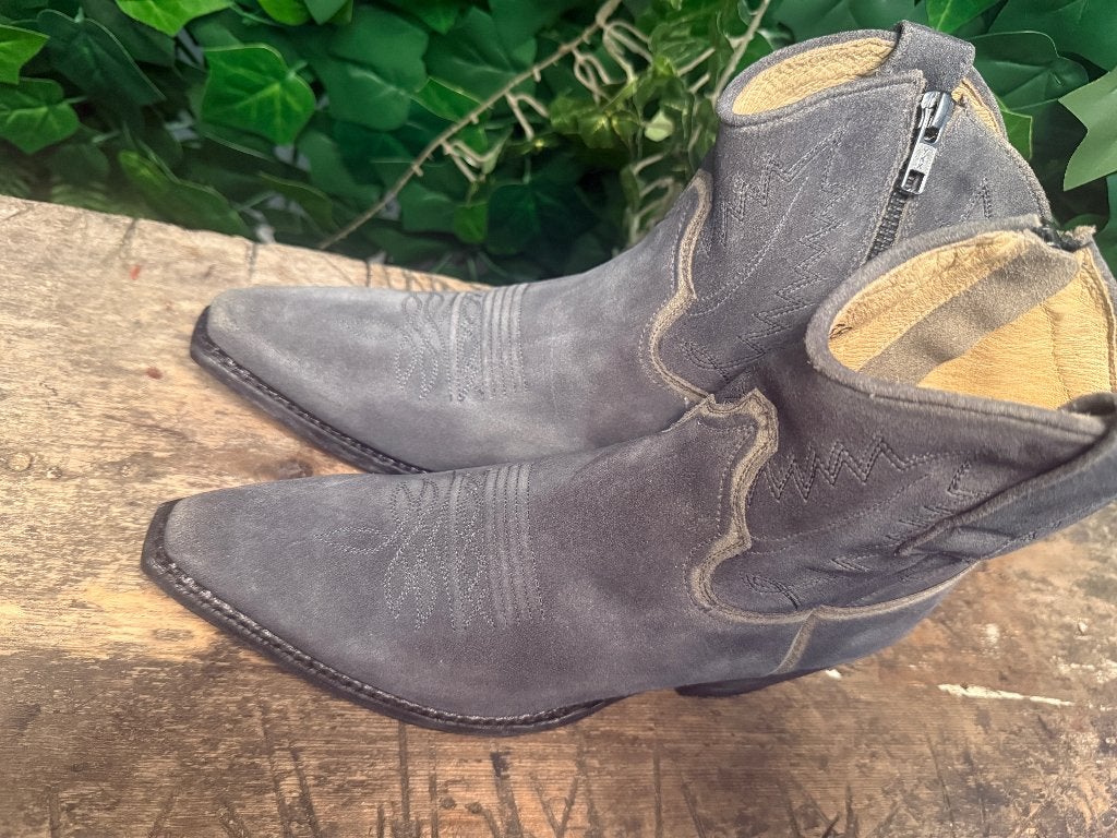 prachtige laarzen van Sendra maat 38, Sendra, Lage of Enkellaarzen, Nieuw, Ophalen of Verzenden