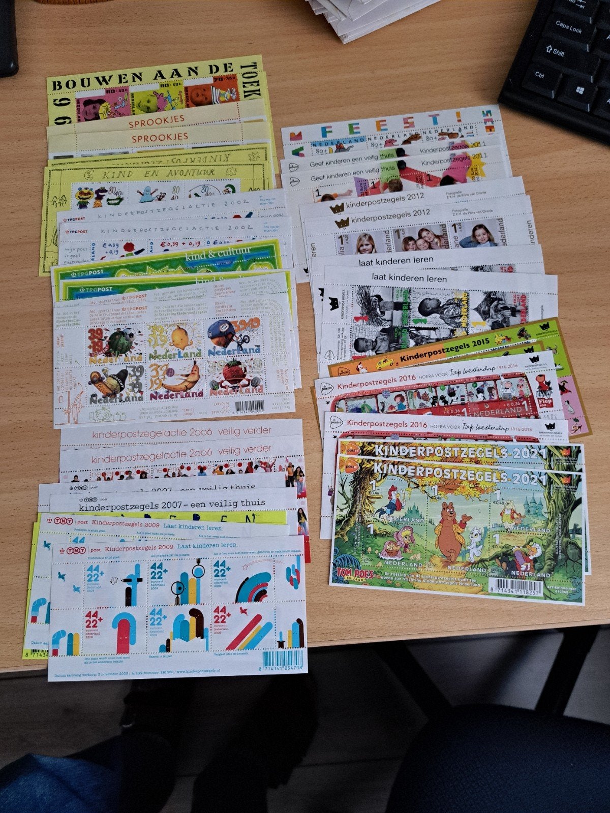 Dubbele sets kinderpostzegels., Ophalen of Verzenden, Na 1940, Postfris