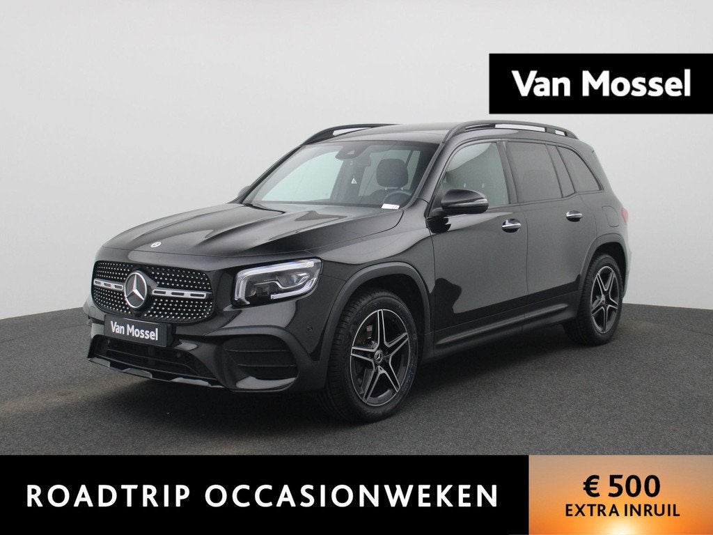 Mercedes-Benz GLB 200 4MATIC AMG Line | PANORAMADAK | ACHTER