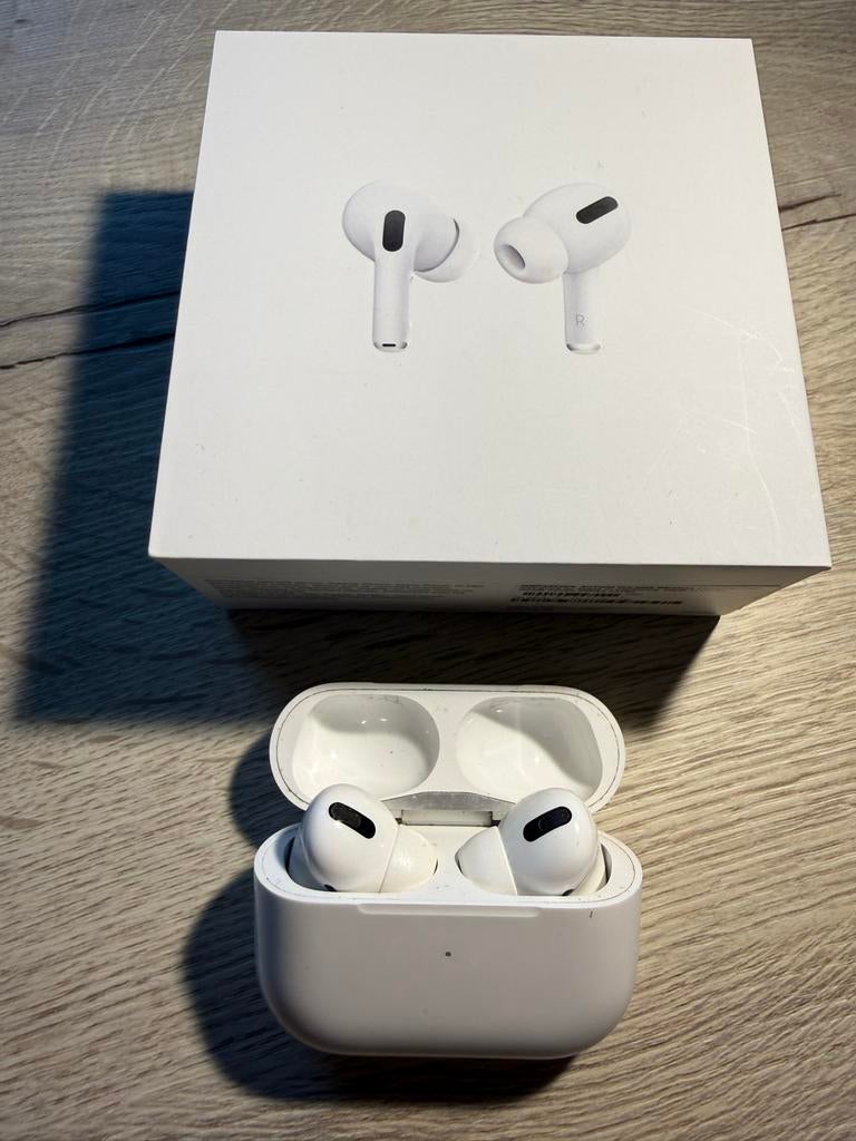 AirPods Pro - Batterijprobleem linker oortje, Ophalen of Verzenden, Niet werkend, Overige merken, Draadloos