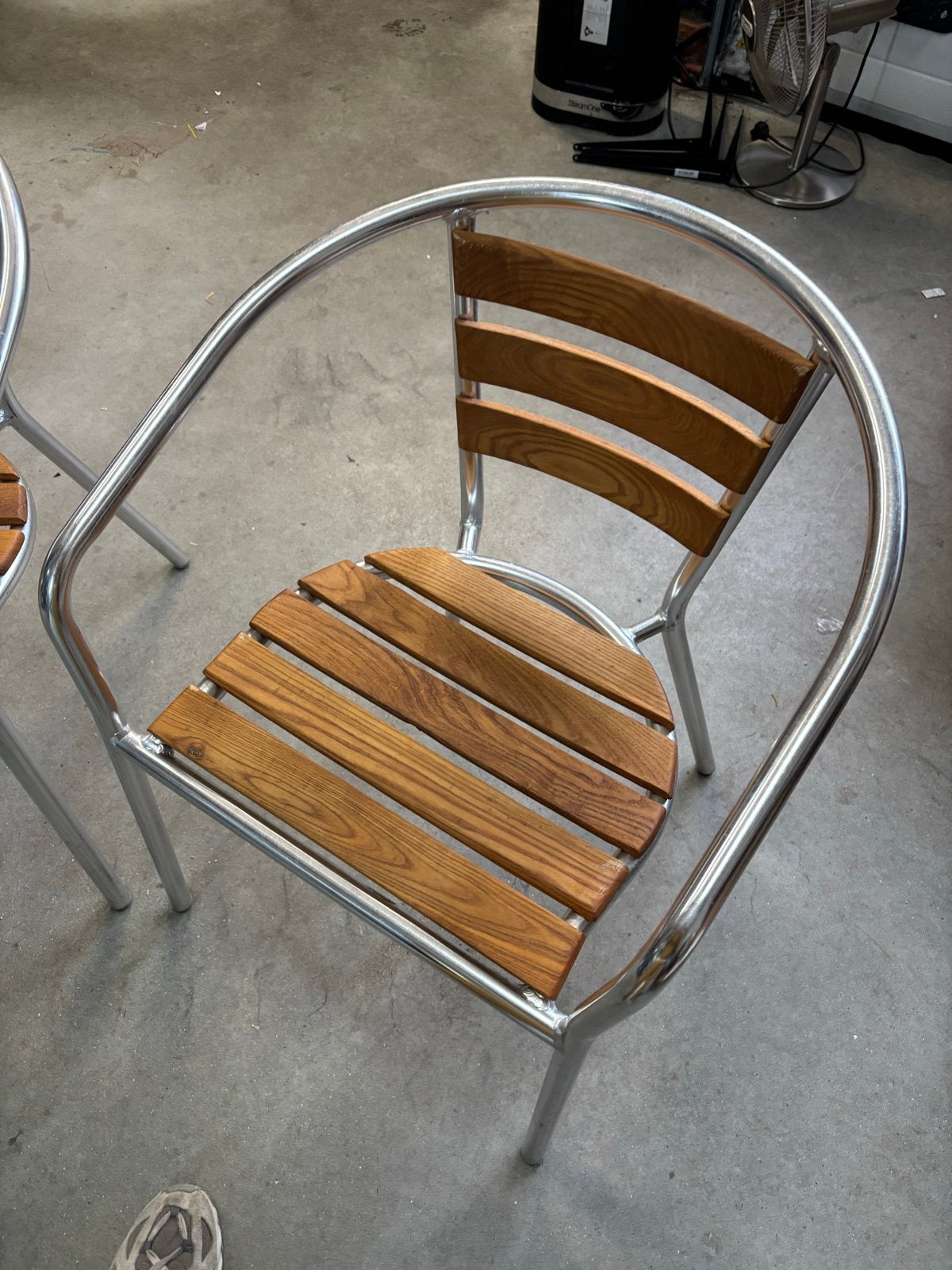 11 stapelbare terrasstoelen voor horeca - mooi hout, licht, Tuin en Terras, Ophalen of Verzenden, Gebruikt, Hout, Stapelbaar