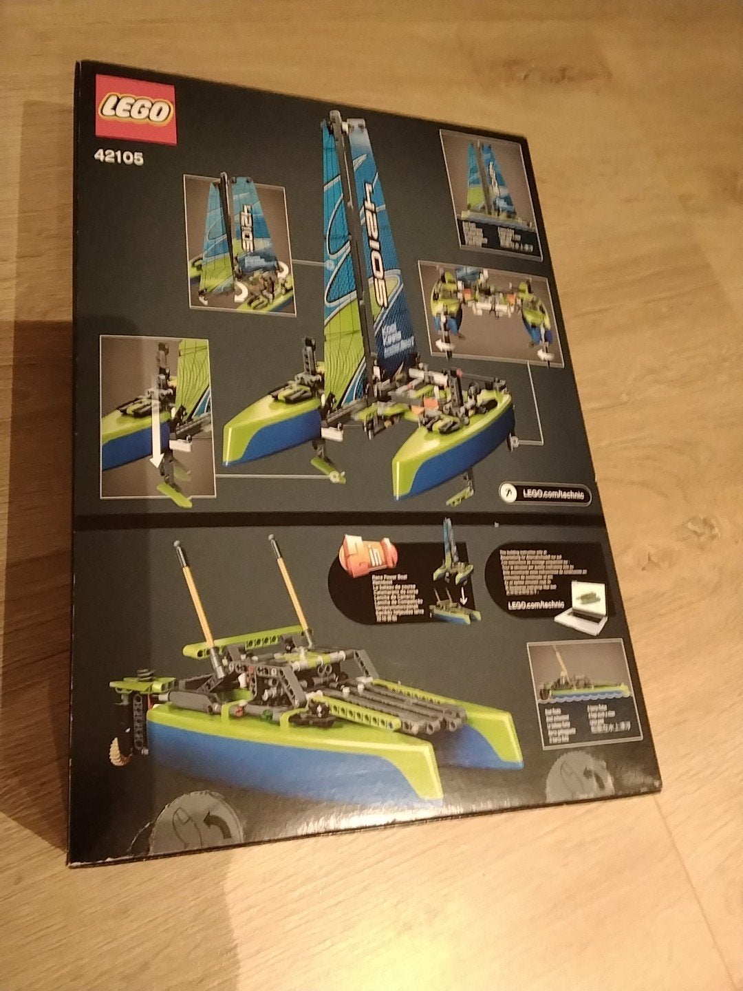 Nieuw LEGO Technic 42105 Catamaran - Ongeopend, Kinderen en Baby's, Lego, Nieuw, Ophalen of Verzenden, Complete set