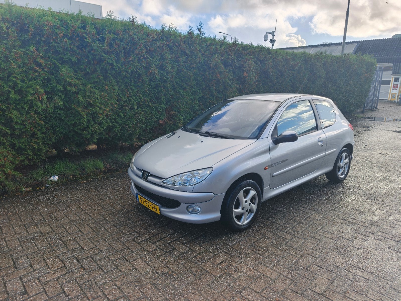 Peugeot 206