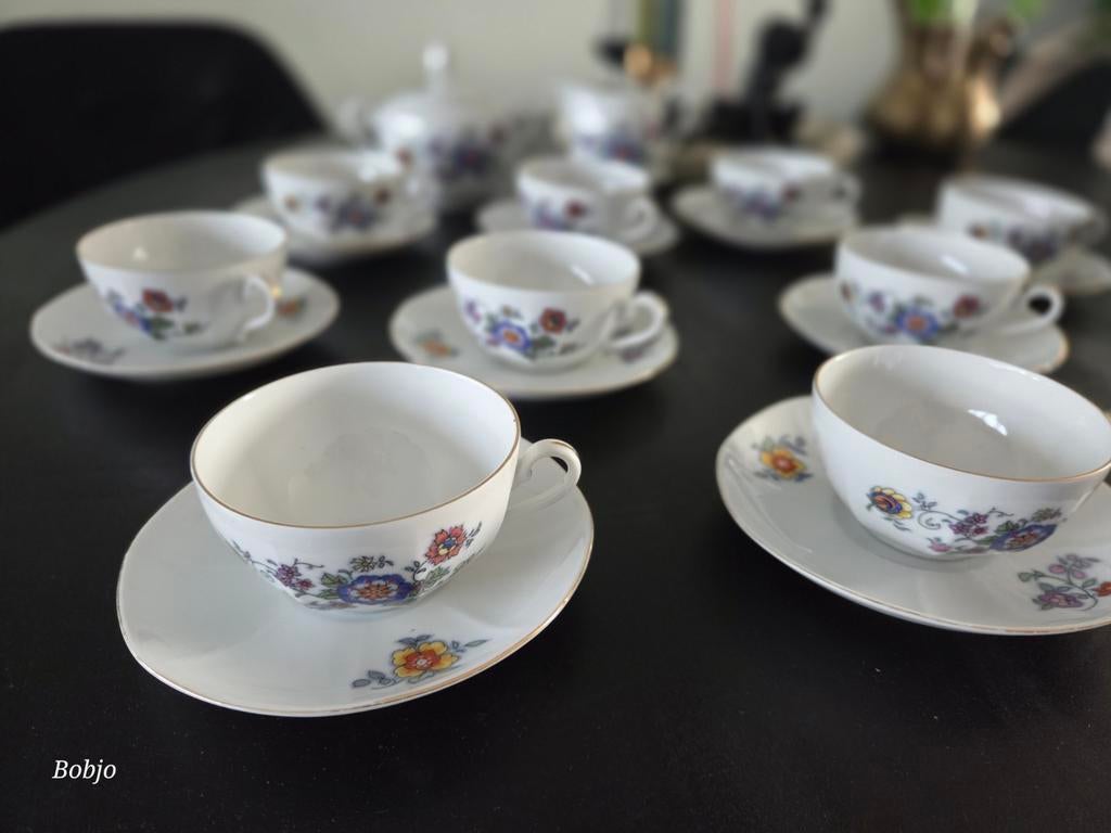 Victoria Porselein servies, Ophalen of Verzenden