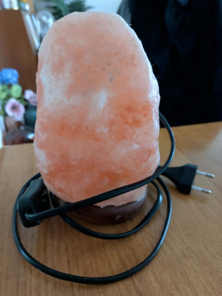 Mooie Himalaya zoutsteen lamp, Ophalen of Verzenden, Zo goed als nieuw, Minder dan 50 cm