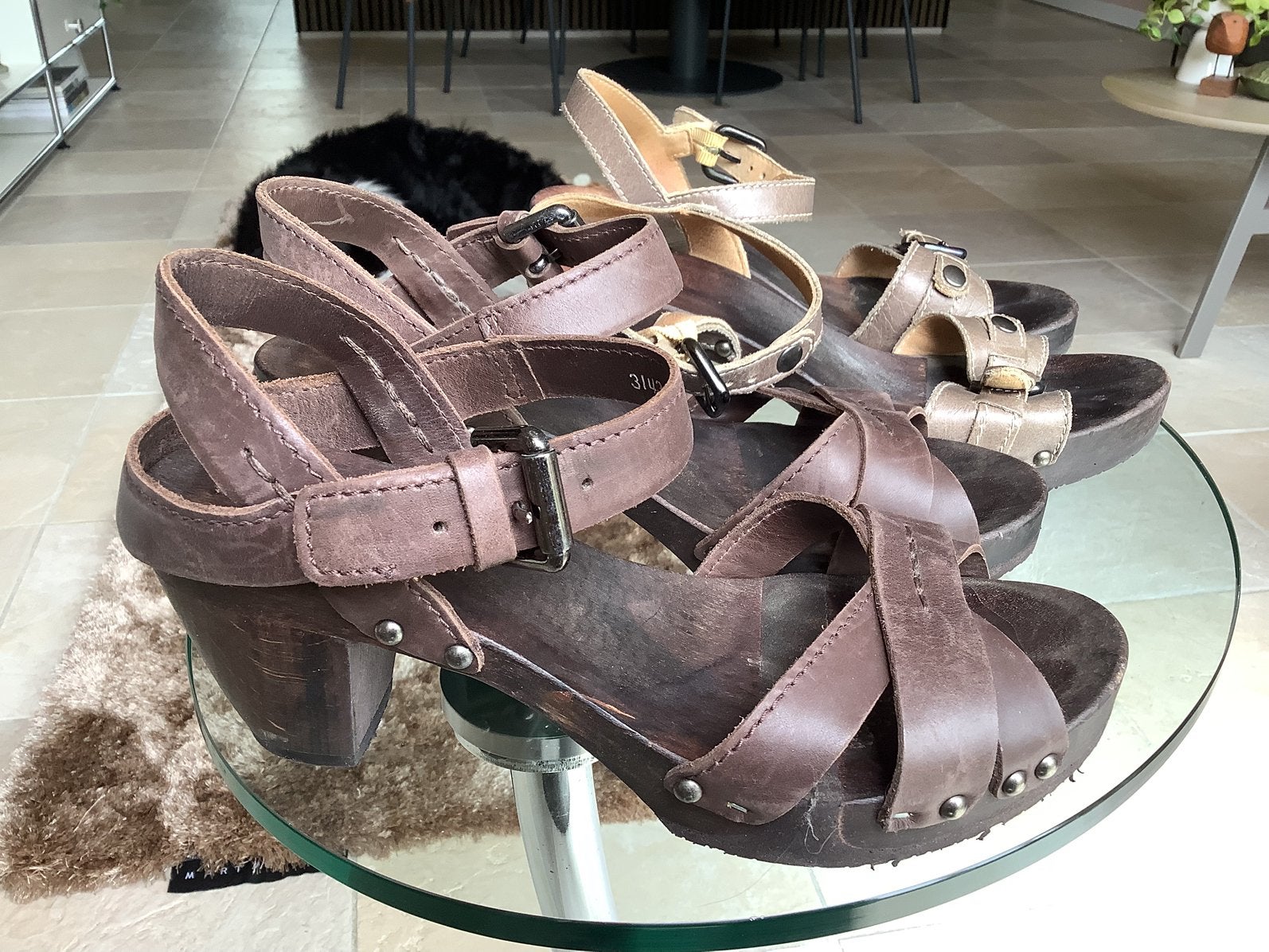 Clogs maat 38 2 paar, Ophalen, Zo goed als nieuw, Zwart, Sneakers of Gympen