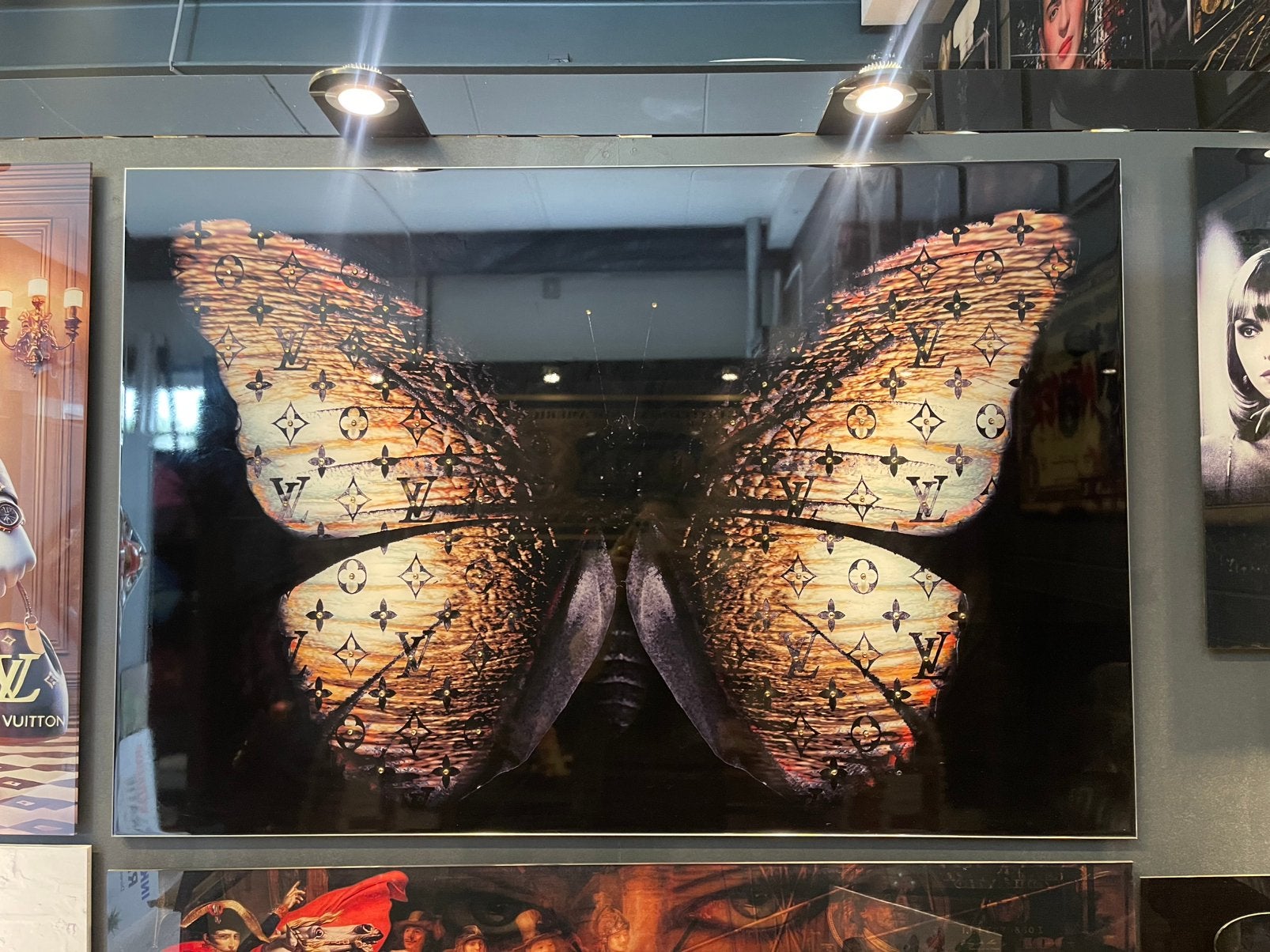 Vlinder kunstwerk met Louis Vuitton-patroon, 120x80 cm, Ophalen of Verzenden