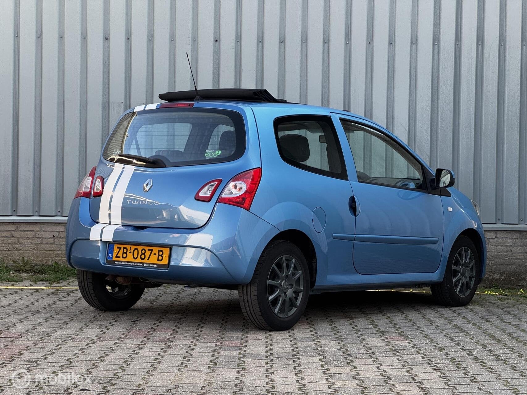 Renault Twingo 1.2 16V | Vouwdak | Airco | Cruise | BT, Voorwielaandrijving, Euro 5, Zwart, 4 cilinders