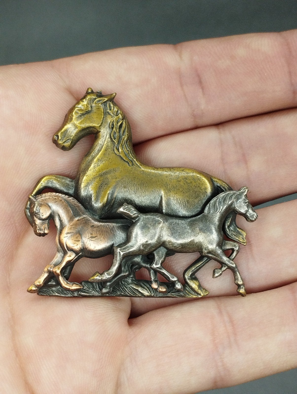Prachtige vintage broche met keurmerken., Sieraden, Tassen en Uiterlijk, Broches, Ophalen of Verzenden, Zo goed als nieuw, Zilver