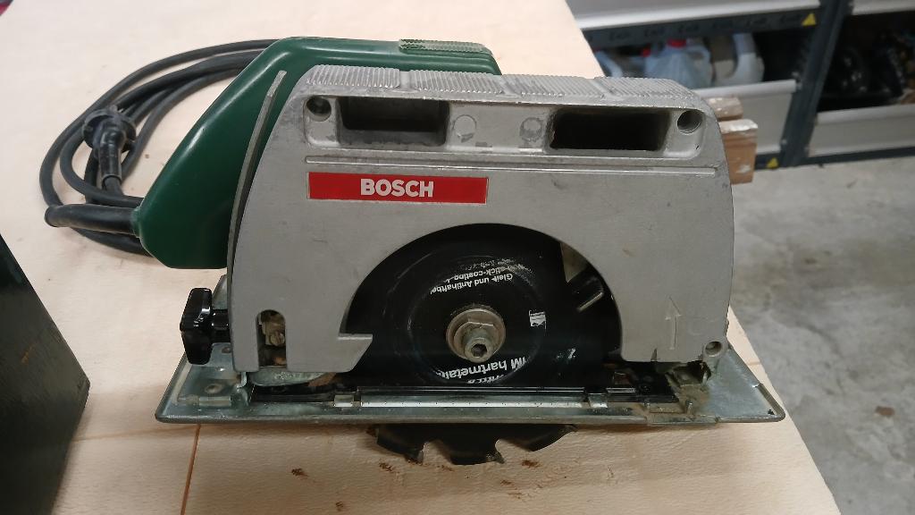 Bosch PKS46 handcirkelzaag, Gebruikt, Cirkelzaag, 600 tot 1200 watt, Ophalen of Verzenden
