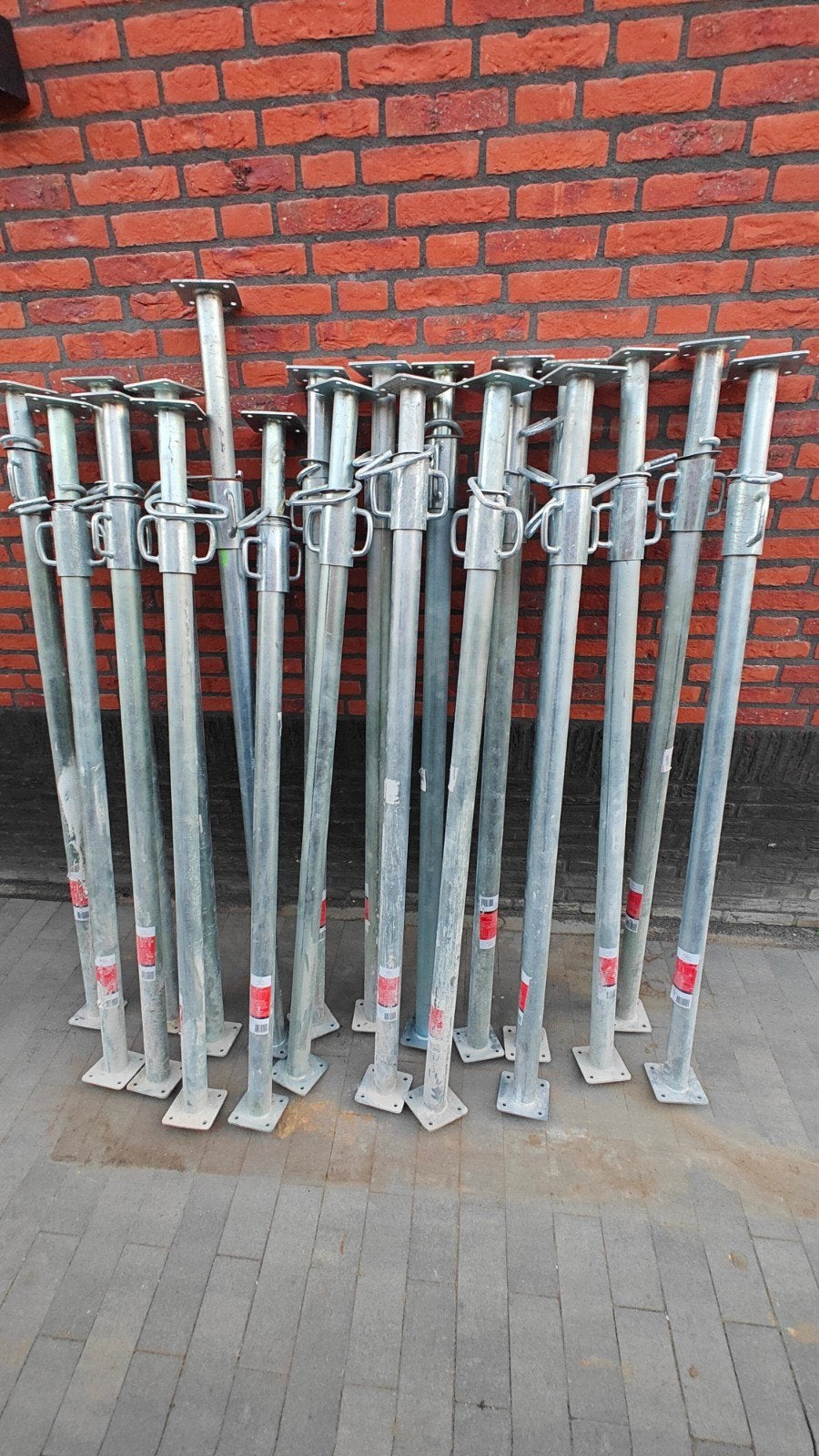 bouwstempels schroefstempels stut schroef stempels, Ophalen