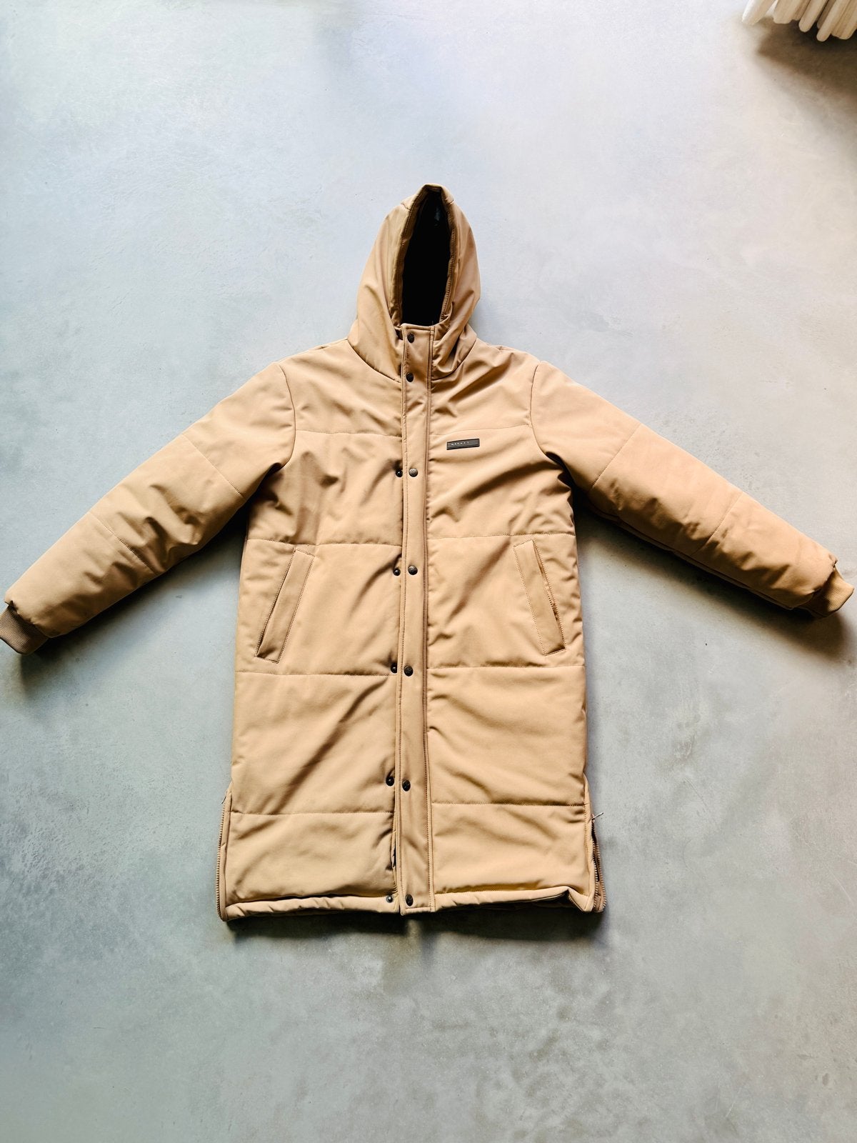 Aspact lange puffer jas - Beige - Maat M, Kleding | Heren, Ophalen of Verzenden, Zo goed als nieuw, Maat 48/50 (M), Beige