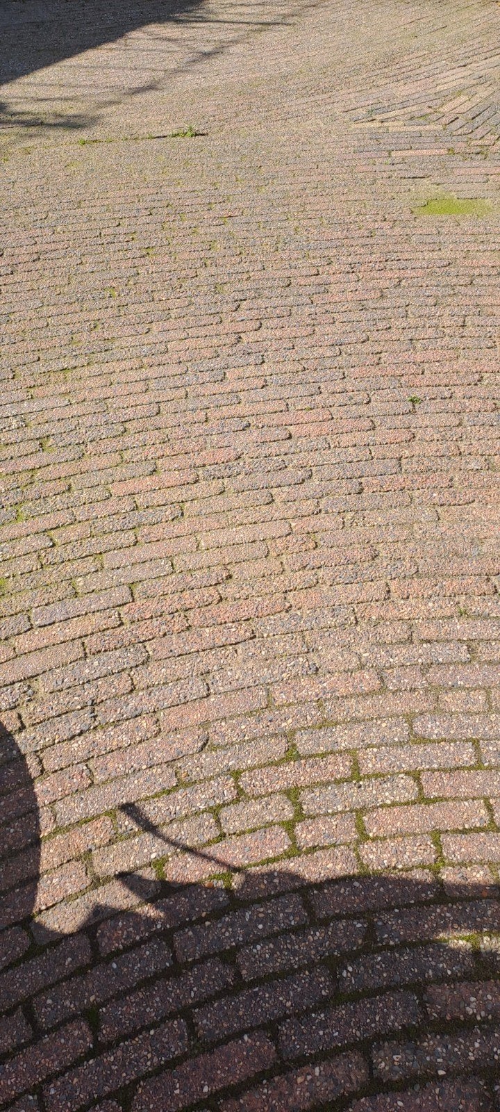 Gekleurde betonnen waaltjes 40m2 (20x5x7cm), Ophalen, Gebruikt, Klinkers, 10 m² of meer
