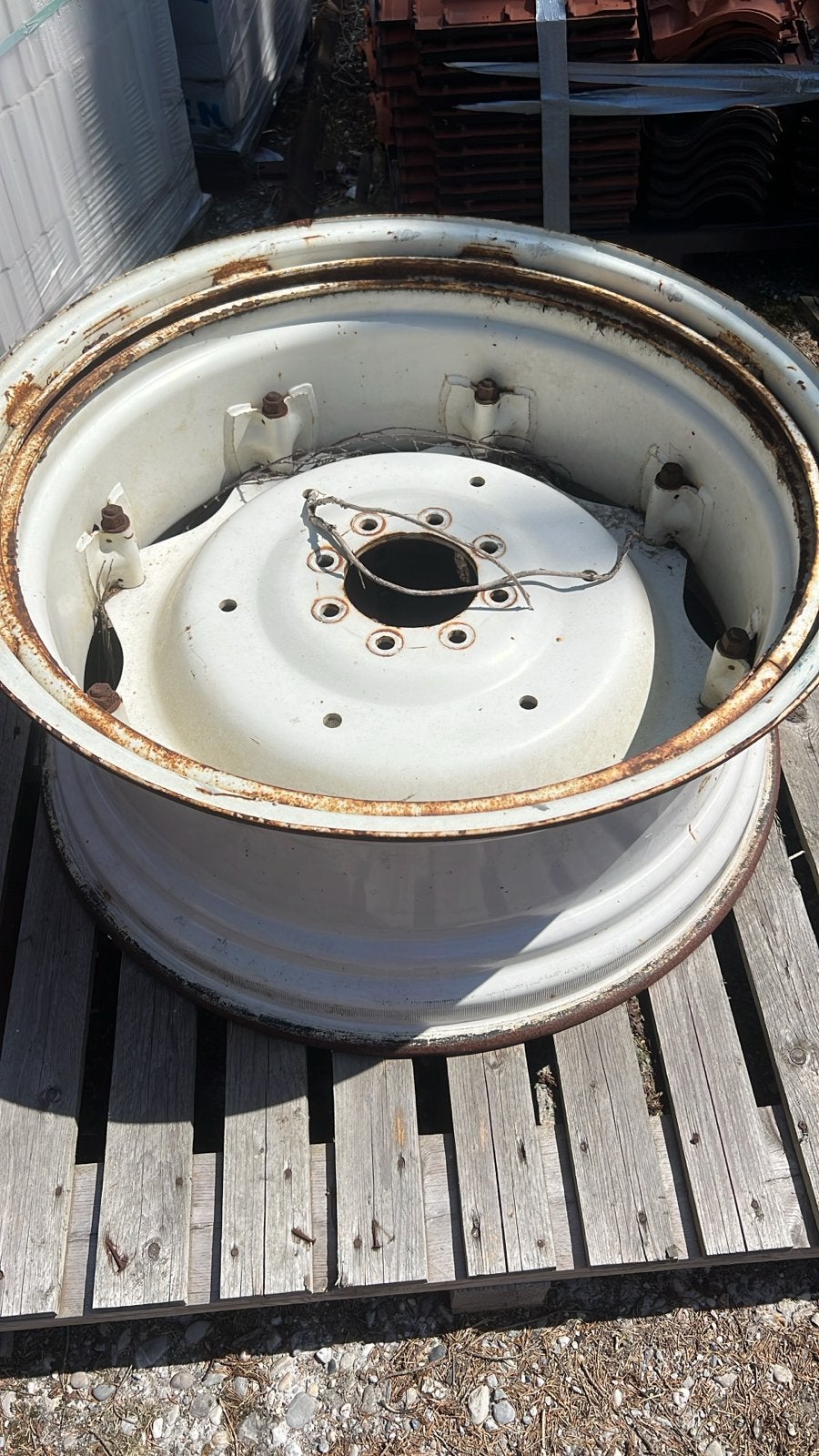 Gebruikte velg voor landbouwvoertuig, Ophalen