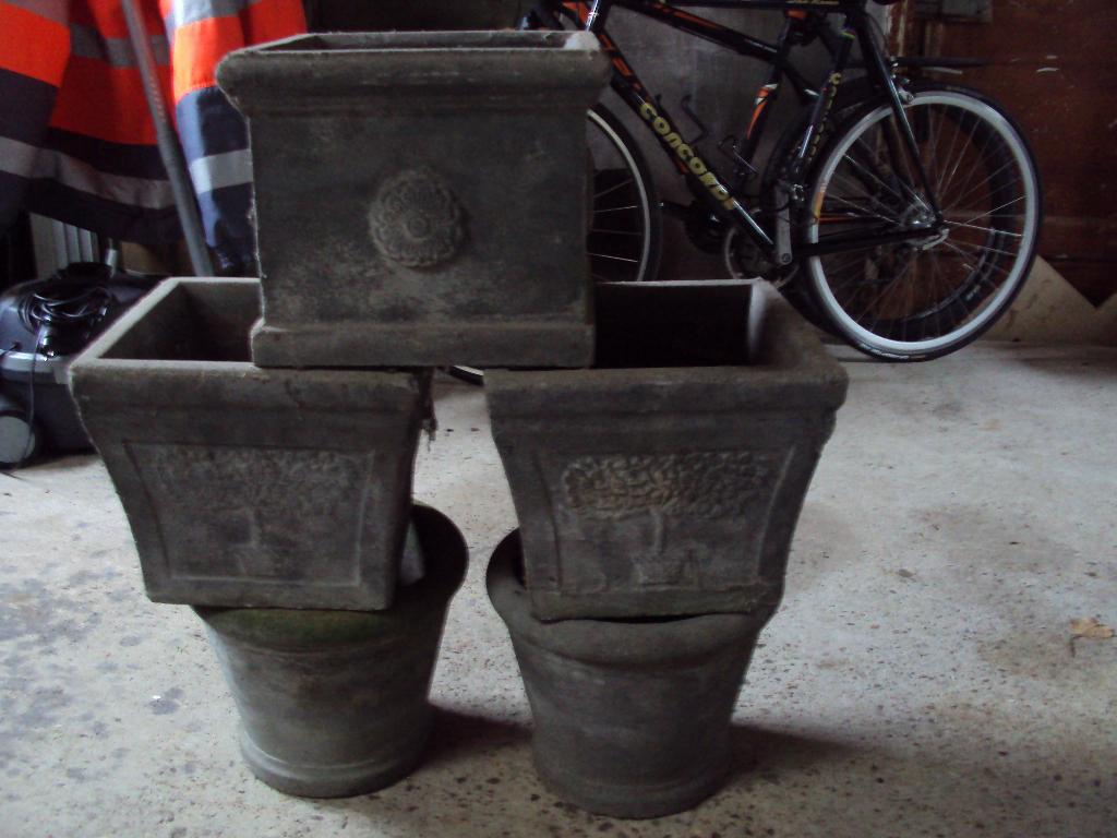 betonnen bloembakken, Tuin en Terras, Ophalen, Minder dan 30 cm, Minder dan 60 cm, Rond