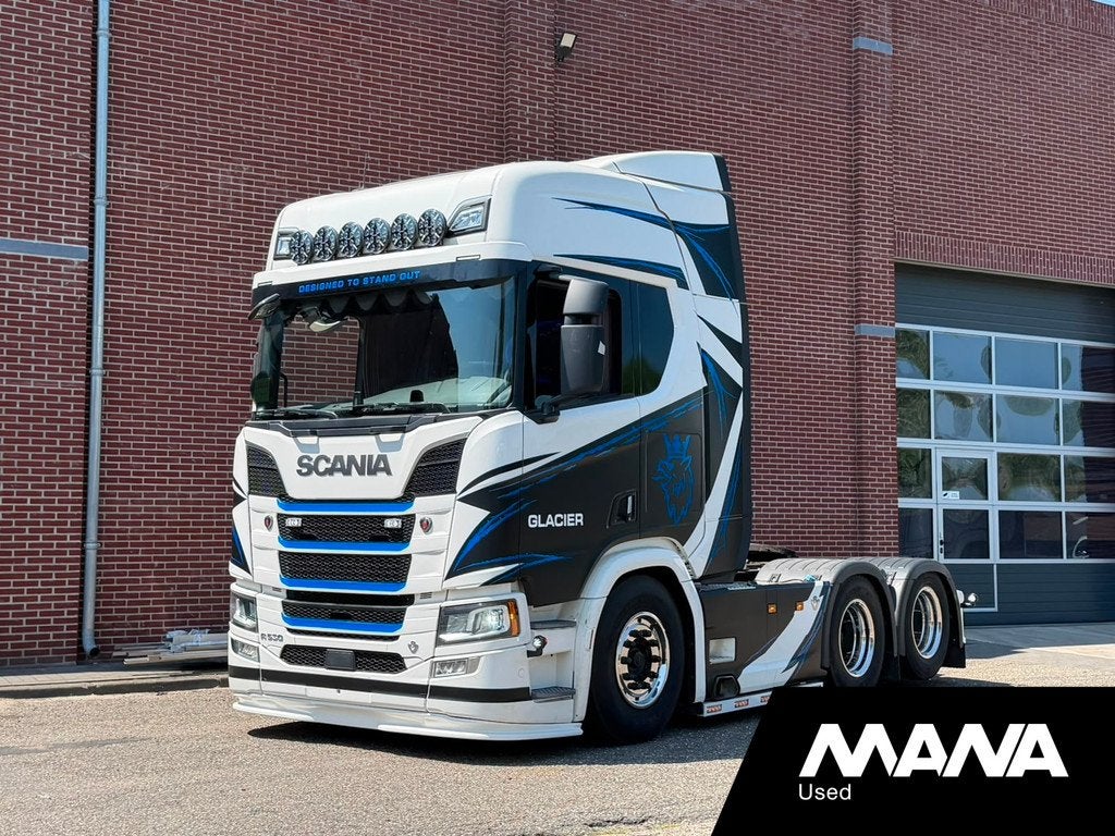 Scania R530 V8 6x2 LL Glacier SHOWTRUCK // BUFFL opbouw - Ra, Auto's, Vrachtwagens, Scania, Wit, Leder, 2 stoelen