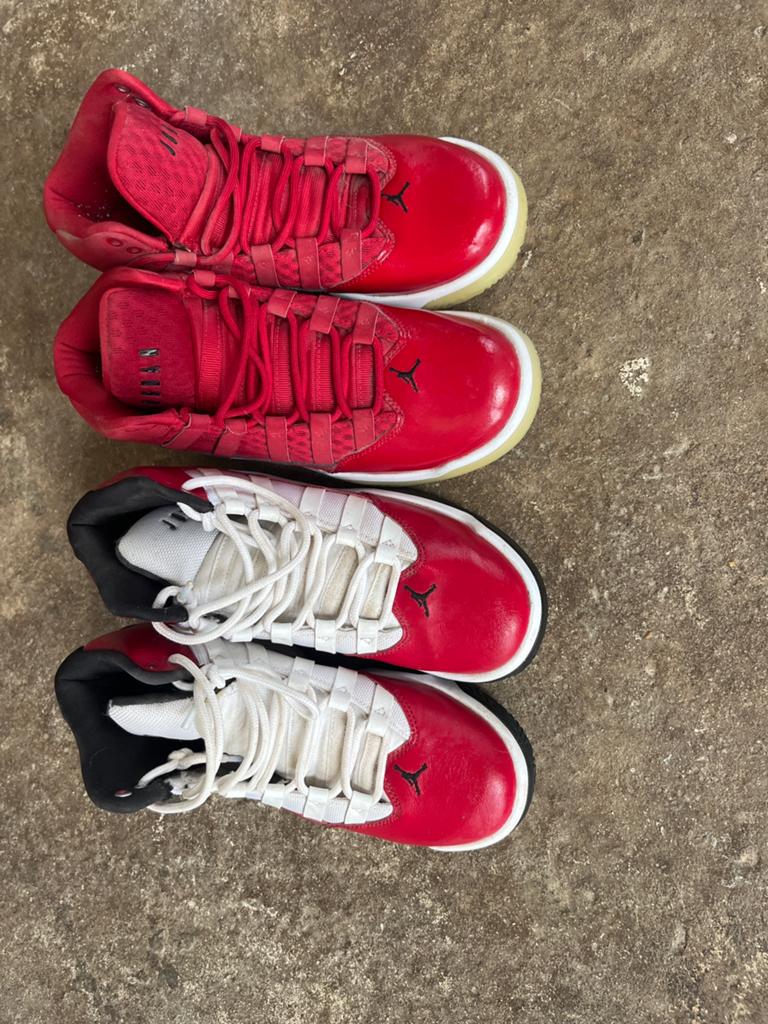 Sneakers voor jongens/meisjes/dames Jordan maat 35,5/36, Kleding | Dames, Schoenen, Ophalen of Verzenden, Zo goed als nieuw, Wit