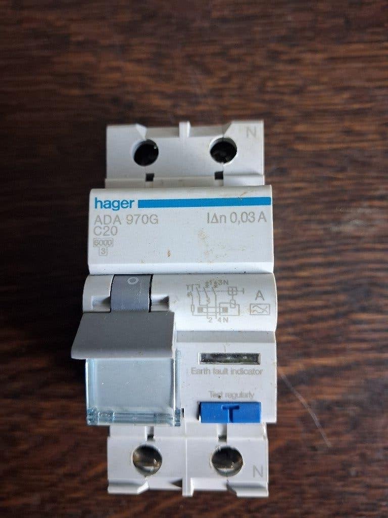 Hager installatie automaat / aardlek, Ophalen, Gebruikt