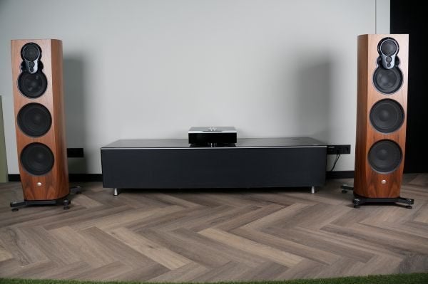 Linn Klimax 350 Katalyst speakers, Walnoot finish