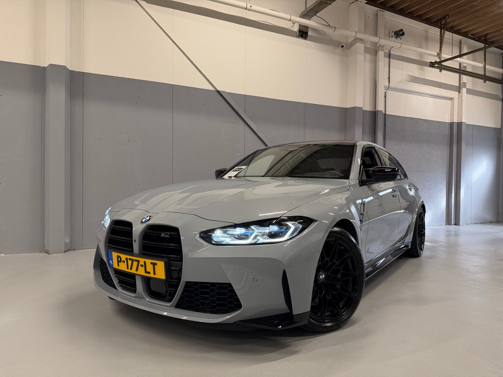 BMW M3 Competition | Laser | Carbon | Dealer onderhouden |, Automaat, Achterwielaandrijving, 0 kg, Bedrijf