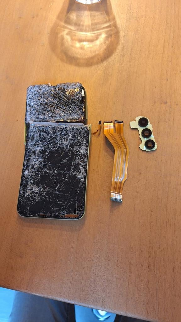 Concept: Samsumg galaxy flip 2.0, Verzamelen, Ophalen of Verzenden, Zo goed als nieuw, Aansteker