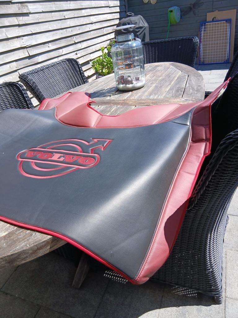 Tunnelhoes voor Volvo FH 4 en 5 - Zwart/Rood met Volvo logo, Ophalen of Verzenden, Nieuw, Volvo