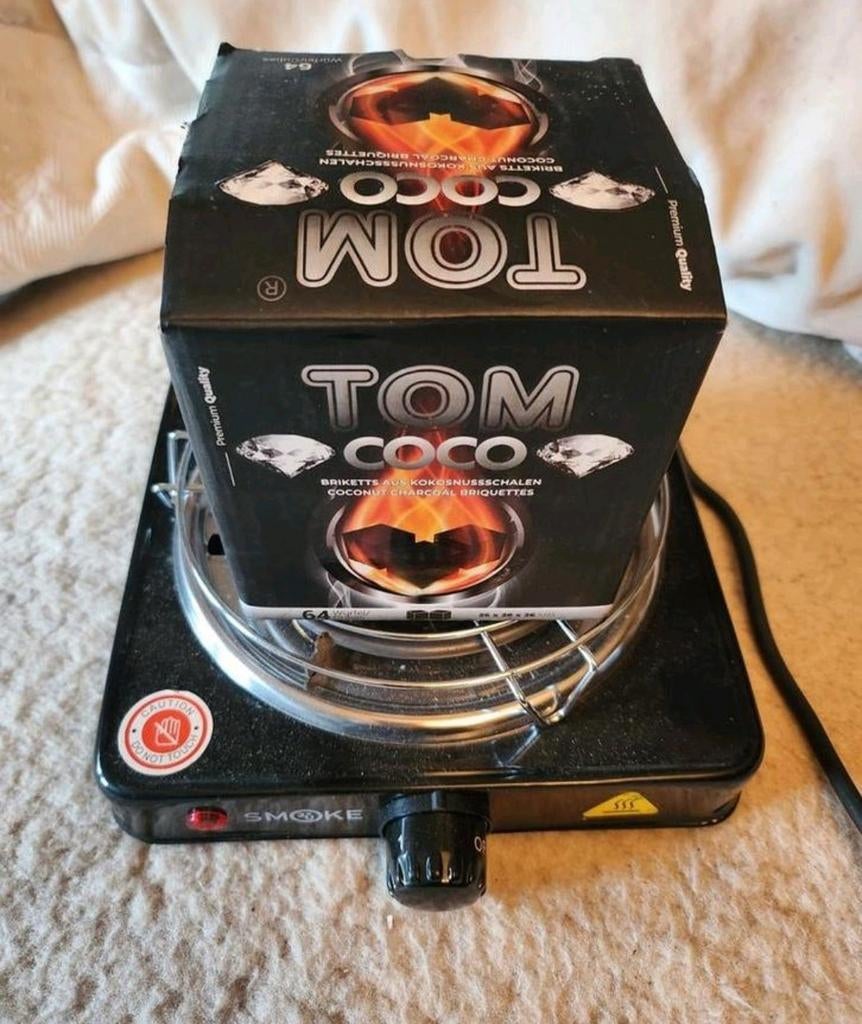 TOM Coco C26 Gold Shisha Coal, Verzamelen, Rookartikelen, Aanstekers en Luciferdoosjes, Ophalen of Verzenden, Zo goed als nieuw