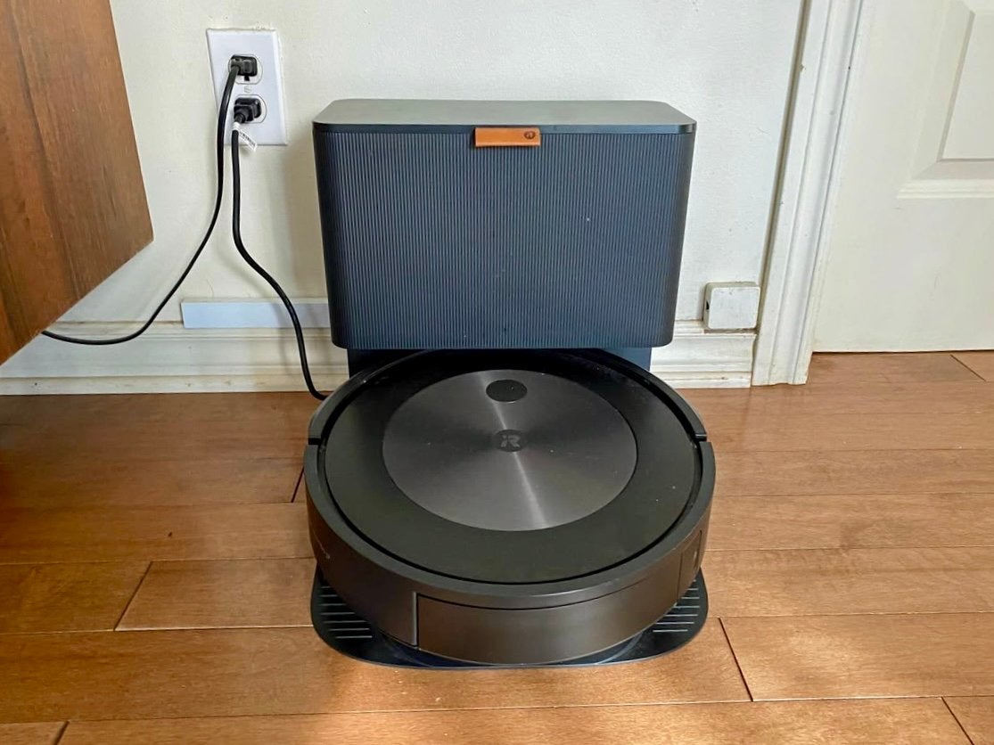 Roomba j7+ Zelflegende Robotstofzuiger, Witgoed en Apparatuur, Ophalen, Zo goed als nieuw, Robotstofzuiger