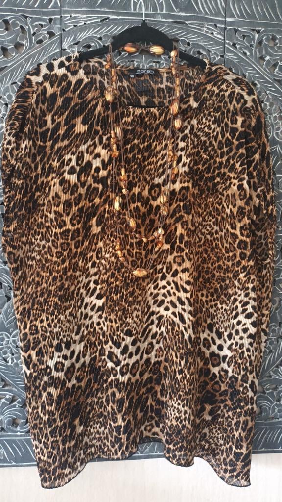 Nora tijgerprint top maat 48, Kleding | Dames, Tops, Nieuw, Maat 46/48 (XL) of groter, Bruin, Zonder mouw, Ophalen of Verzenden
