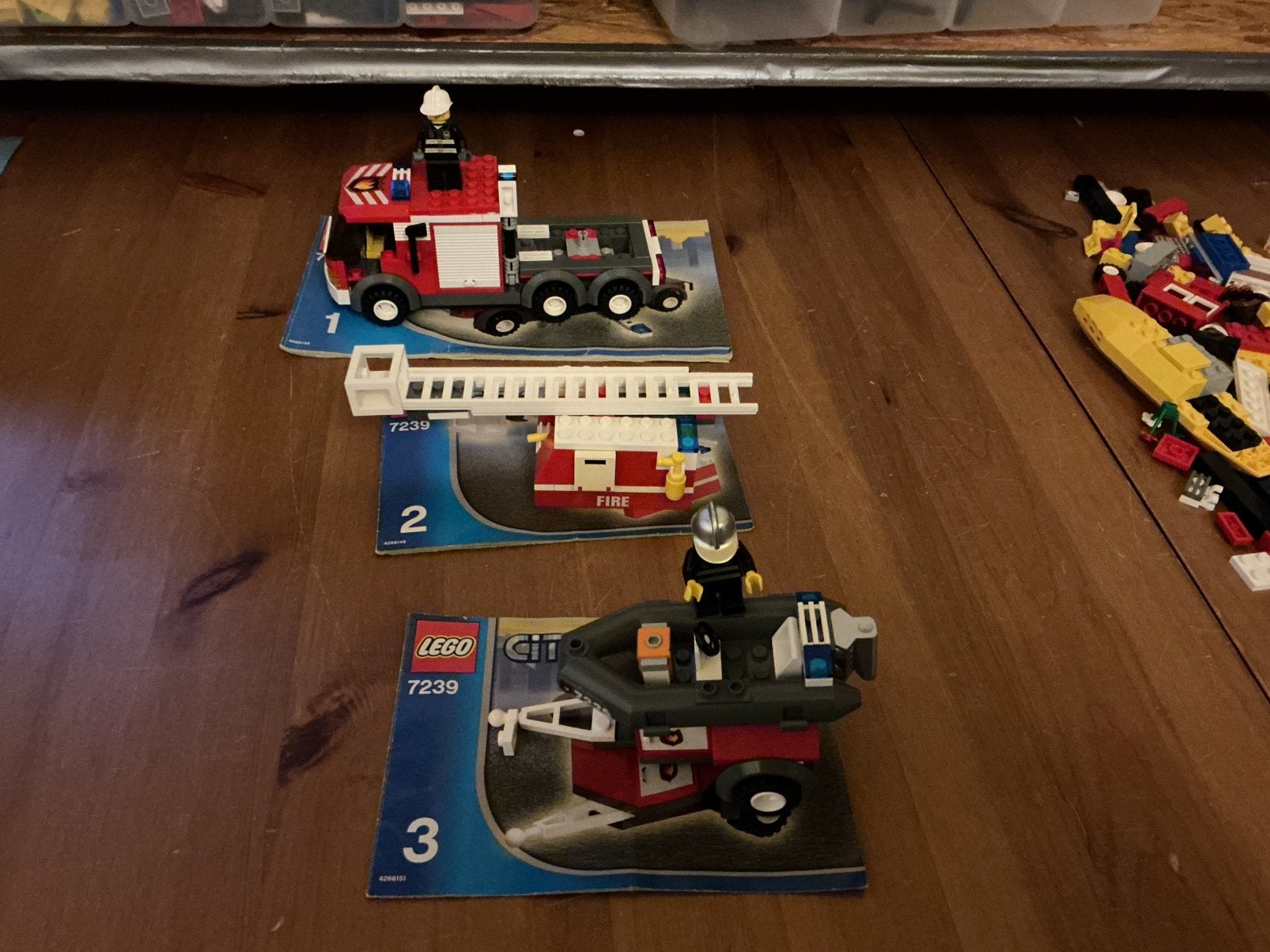LEGO SCHOENCADEAU BRANDWEER  MET LADDERWAGEN EN BOOT 7239, Lego, Ophalen of Verzenden, Complete set, Inclusief instructies