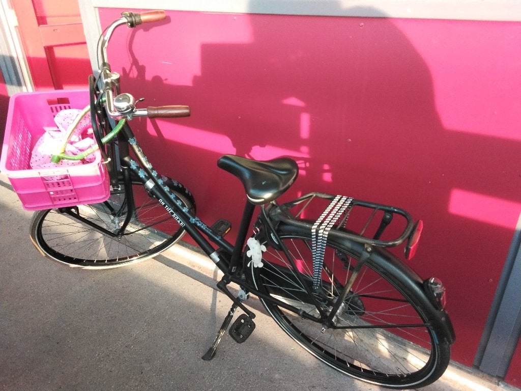 28 inch meisjes transportfiets met 3 versnellingen + krat, Fietsen en Brommers, Fietsen | Meisjes, Terugtraprem, Gebruikt, Versnellingen