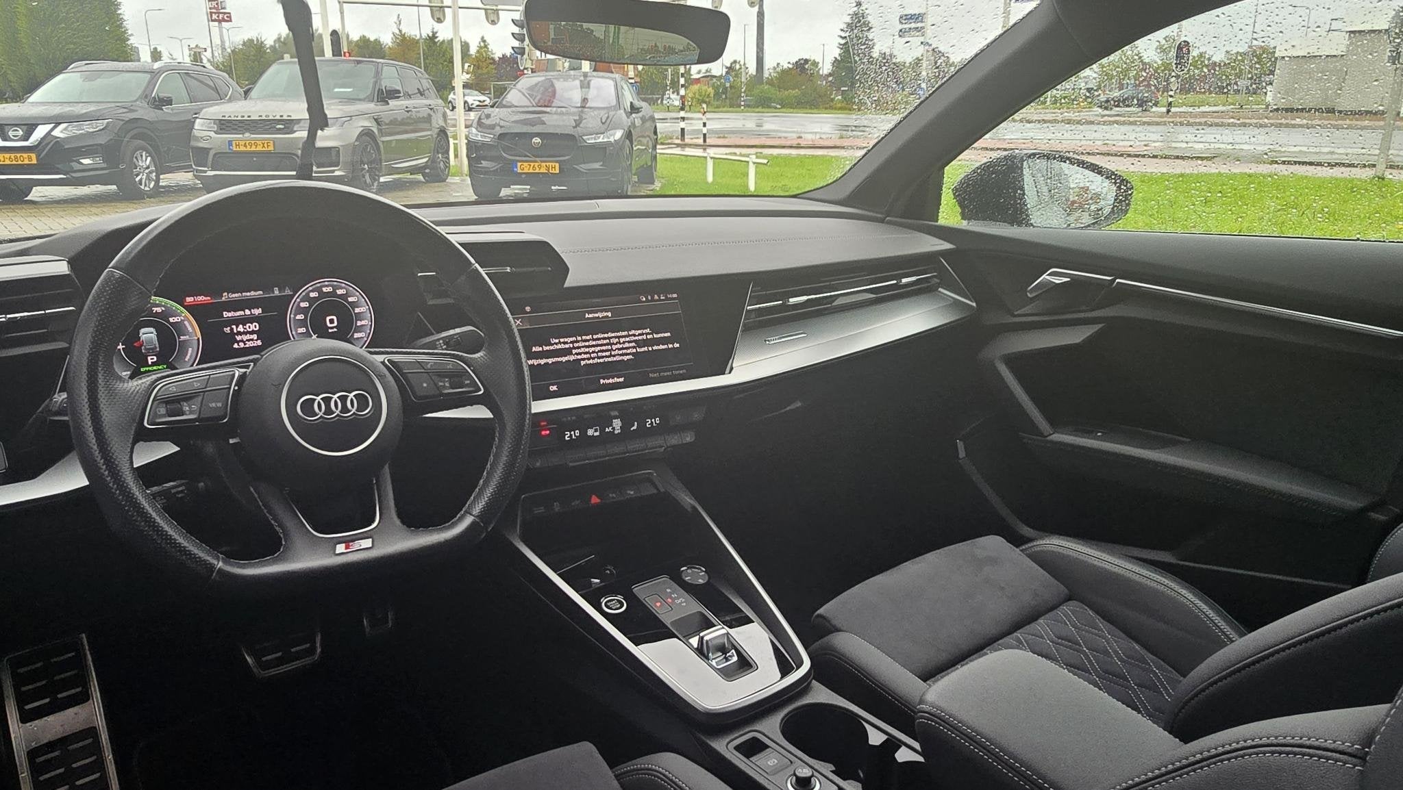 Audi A3 Sportback 45 TFSI e S edition Competition |DOH|ACC|B, Auto's, Audi, Gebruikt, 4 cilinders, Leder en Stof, Hybride Elektrisch/Benzine