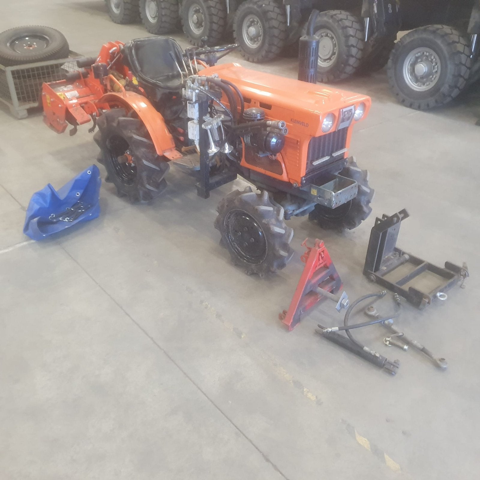 Kubota b6001 met aanbouwdelen, Zakelijke goederen, Ophalen, Gebruikt, Tot 80 Pk, Overige merken