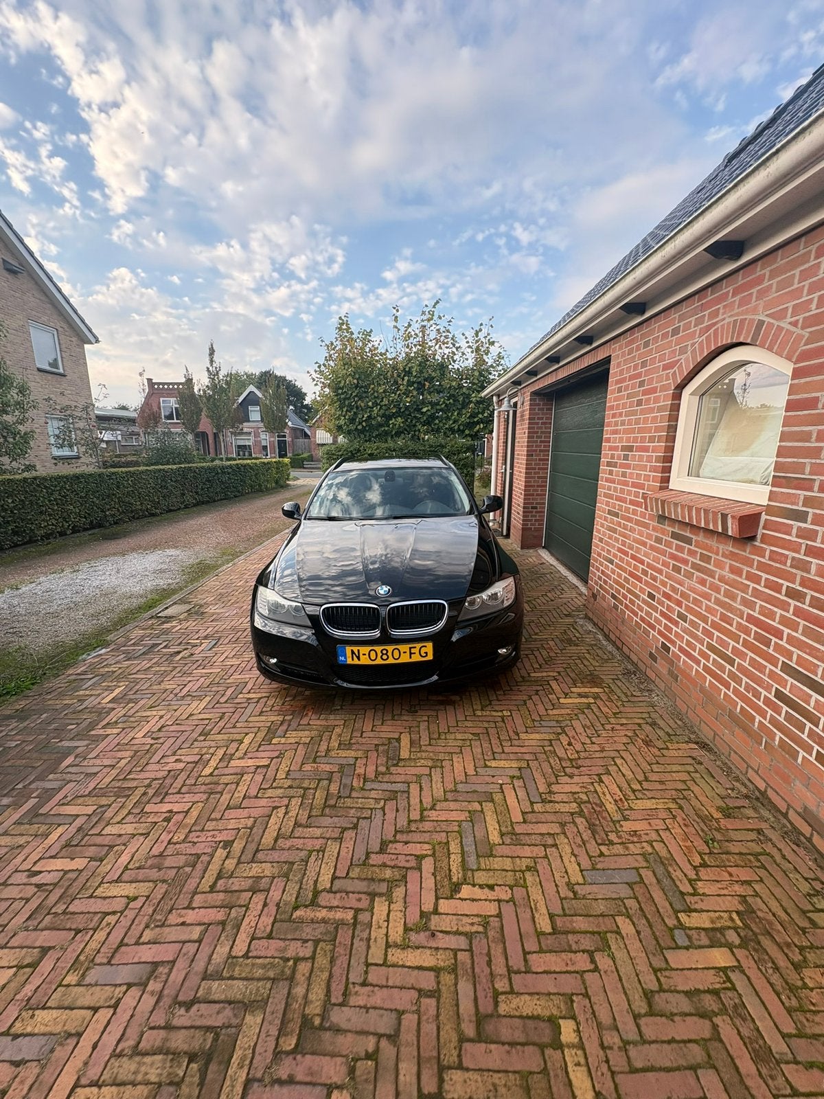 BMW 3-Serie 2.0 318 I Touring 2012 Zwart, Achterwielaandrijving, Electronic Stability Program (ESP), Zwart, Handgeschakeld